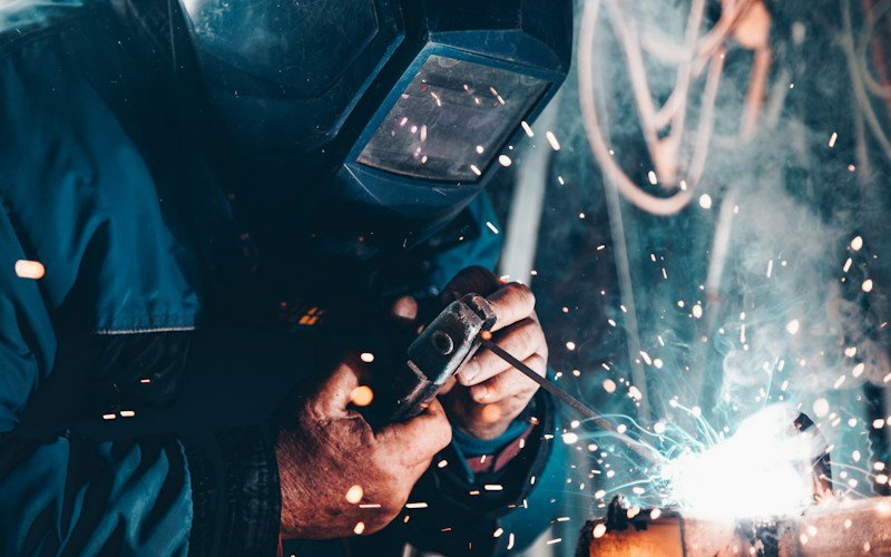 Skilled worker carrying out a quality inspection